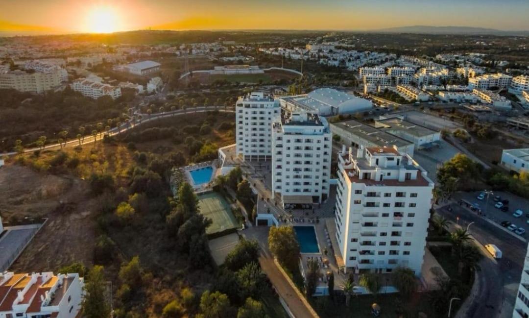 דירות The Albufeira Concierge - Pool & Sunset Balconies מראה חיצוני תמונה